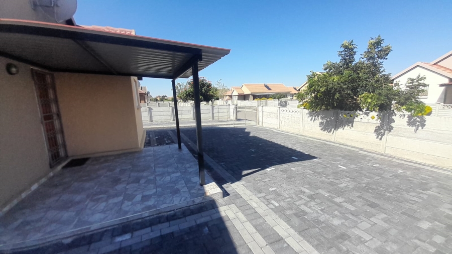 4 Bedroom Property for Sale in Freedom Park North West